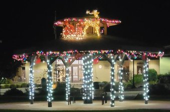 Middletown decorated with Christmas lights